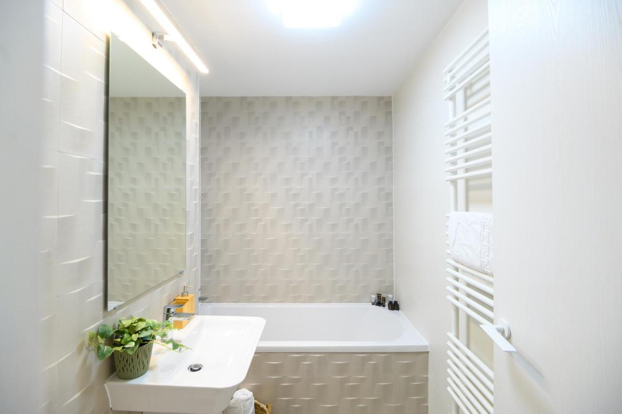 North Twin Apartment Bucureşti Ngoại thất bức ảnh